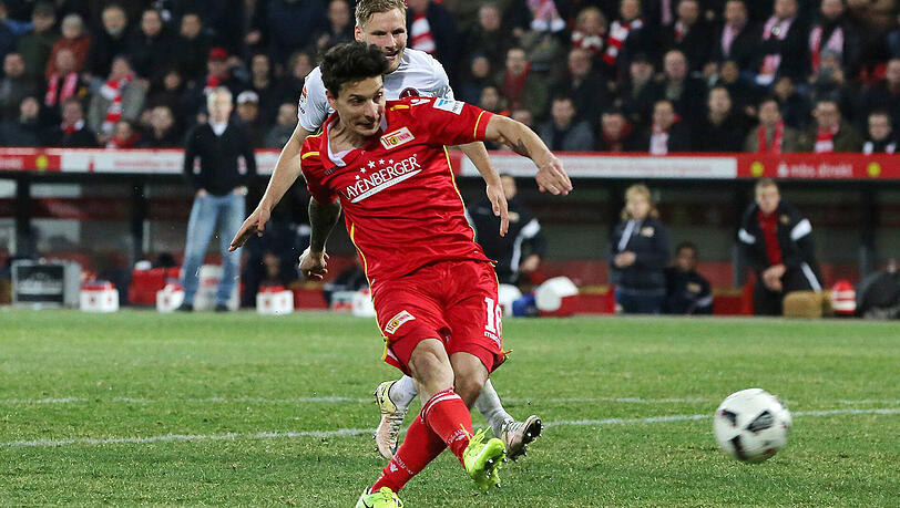 Philipp Hosiner zum 1:0 – Union Berlin ist jetzt Tabellenführer Philipp Hosiner zum 1:0 – Union Berlin ist jetzt Tabellenführer