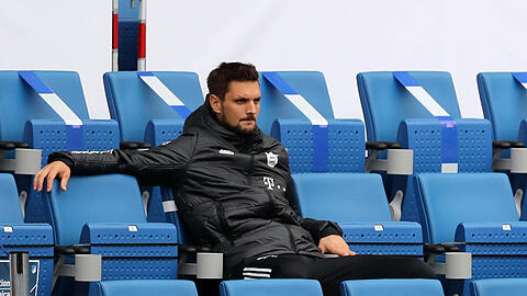 Sven Ulreich auf der Ersatzbank beim Spiel gegen die TSG Hoffenheim.