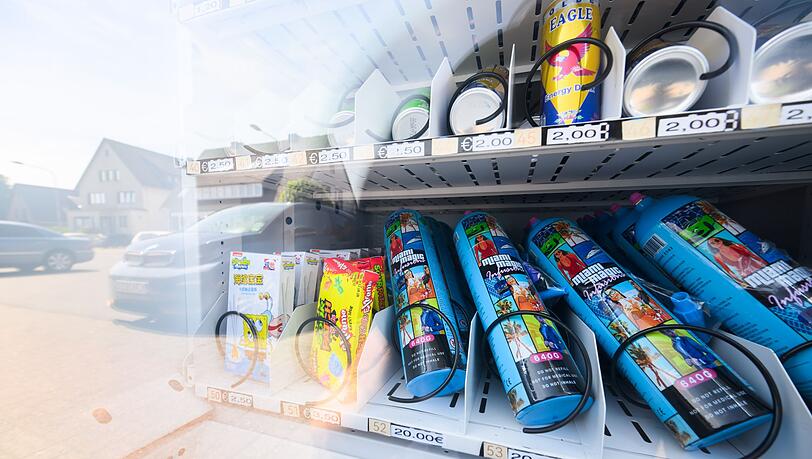 Einfach am SB-Automaten soll Lachgas bald nicht mehr zu haben sein. (Archivbild) Einfach am SB-Automaten soll Lachgas bald nicht mehr zu haben sein. (Archivbild)