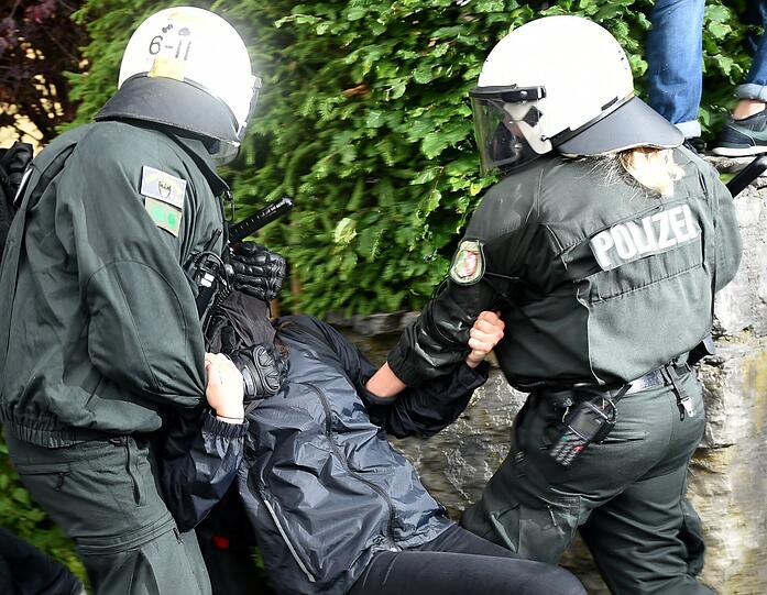 Weitere Bilder zur Anti-G/-Demo in Garmisch.