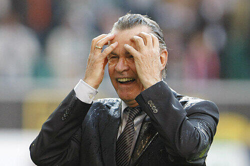 Nach der Bierdusche von Wolfsburg: Ottmar Hitzfeld
