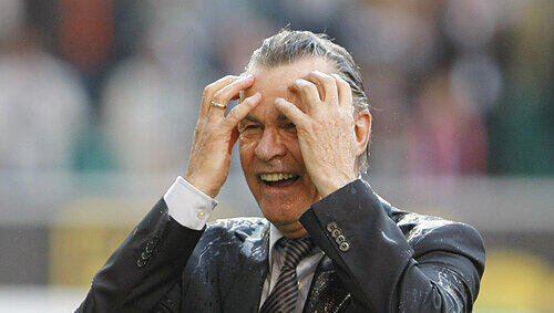 Nach der Bierdusche von Wolfsburg: Ottmar Hitzfeld