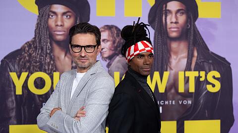 Simon Verhoeven (r), Regisseur, und Fabrice Morvan, ehemaliges Mitglied von Milli Vanilli.