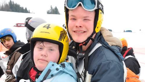 Auch sie hoffen, durch die Spiele in Inzell in der Öffentlichkeit mehr Beachtung zu finden: Zwei der 600 Teilnehmer der Special Olympics. Auch sie hoffen, durch die Spiele in Inzell in der Öffentlichkeit mehr Beachtung zu finden: Zwei der 600 Teilnehmer der Special Olympics.