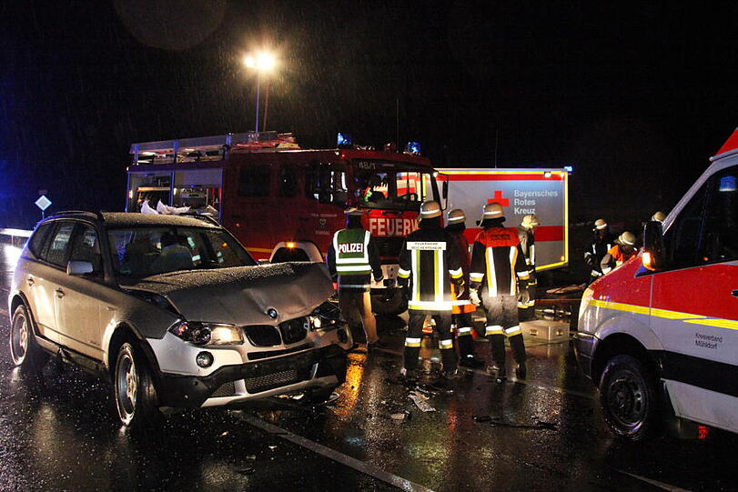 Crash auf der B 12 bei Reichertsheim