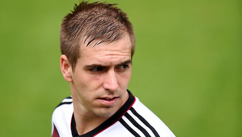 Erst am Mittwoch hatte Lahm wegen einer Verletzung das Training aufgenommen. Erst am Mittwoch hatte Lahm wegen einer Verletzung das Training aufgenommen.