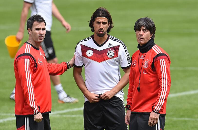 Forsythe (links) mit Khedira und Löw beim Trainingslager in Südtirol vor der WM 2014.