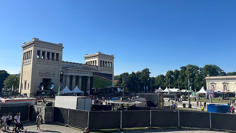 Ab 17 Uhr ist nicht mehr so viel los am Odeonsplatz. Ab 17 Uhr ist nicht mehr so viel los am Odeonsplatz.