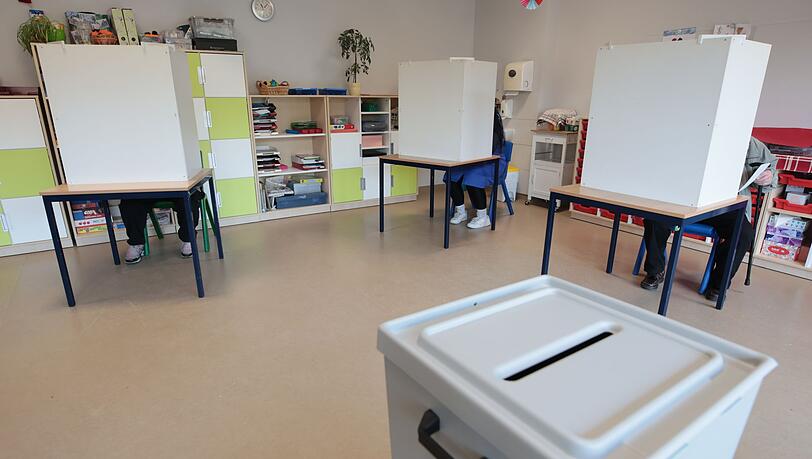 Die Wahllokale sind von 8.00 bis 18.00 Uhr ge&ouml;ffnet. (Archivbild)