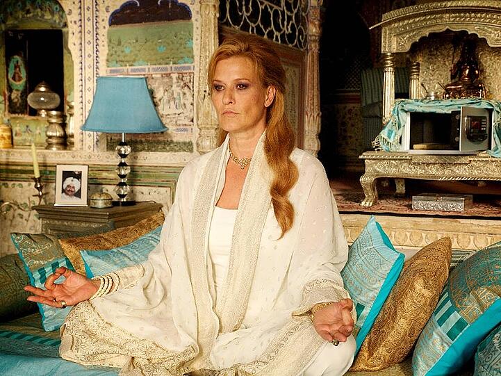 In "Das Mädchen mit dem indischen Smaragd" ist Suzanne von Borsody als Maharani Maritha zu sehen