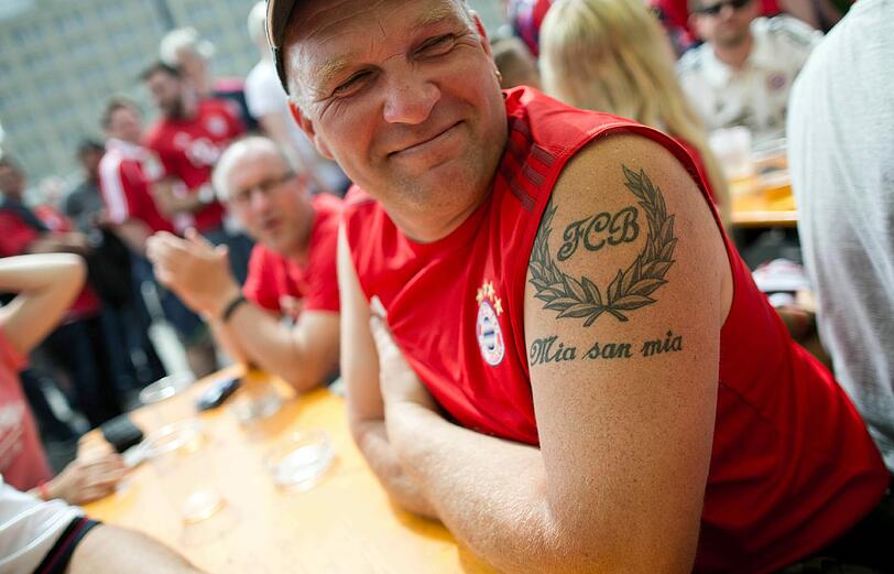 Vor dem DFB-Pokalfinale ist die Berliner Innenstadt von Dortmund und Bayern-Fans belagert. Die Bilder!