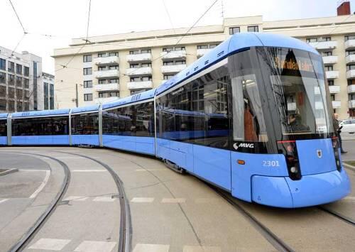 Die neue Vario-Tram: Bald könnte sie durch den Englischen Garten fahren