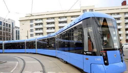 Die neue Vario-Tram: Bald könnte sie durch den Englischen Garten fahren Die neue Vario-Tram: Bald könnte sie durch den Englischen Garten fahren