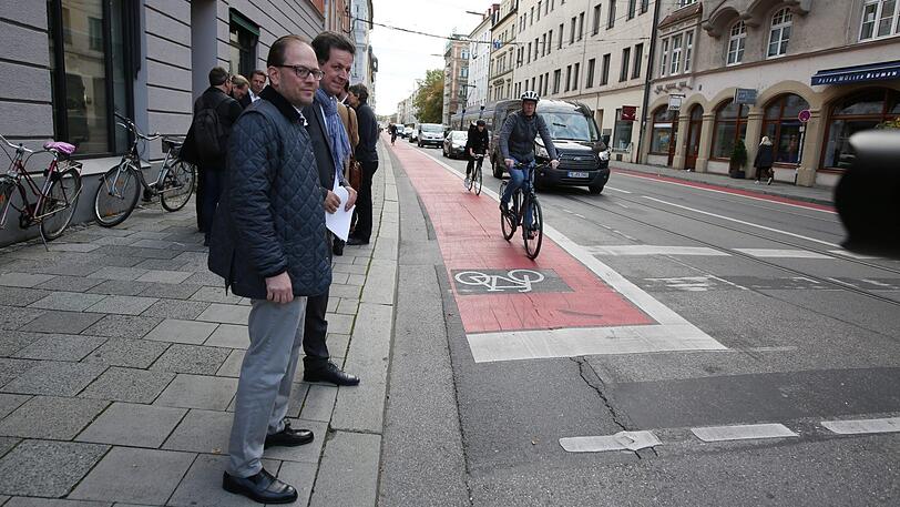 Bürgermeister Manuel Pretzl (CSU) in der Fraunhoferstraße.