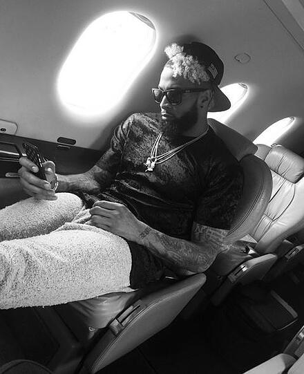Ein Linienflug kommt für den Sportler nicht in Frage. Als NFL-Superstar fliegt man im Privatjet von A nach B.
