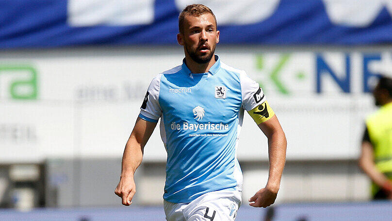 FELIX WEBER - Note 2: Immer eng am Mann, abgeklärt am Boden, kompromisslos in der Luft. Hat sich im Eiltempo in die Dritte Liga reingekämpft. Krönte seine starke Leistung mit seinem Willenstreffer.