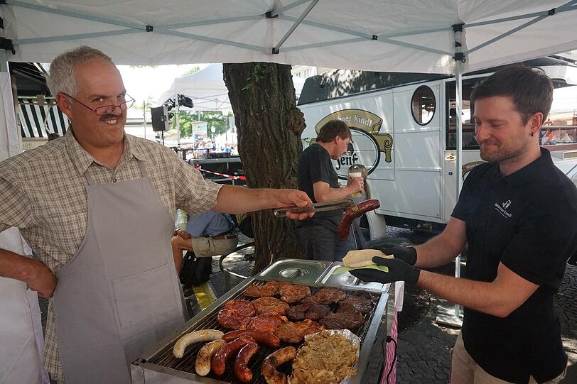 Jubiläumsfeier in der Innenstadt: Handwerkskammer und Metzgerinnung luden zum Straßenfest der Metzger auf dem Viktualienmarkt.