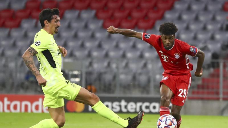 Stefan Savic von Atletico Madrid und Kingsley Coman von Bayern München (l-r.) im Duell um den Ball. Stefan Savic von Atletico Madrid und Kingsley Coman von Bayern München (l-r.) im Duell um den Ball.
