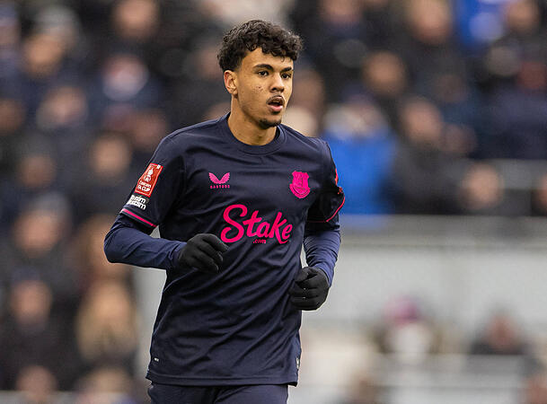 Spielt beim FC Everton bisher keine Rolle: Adam Aznou.