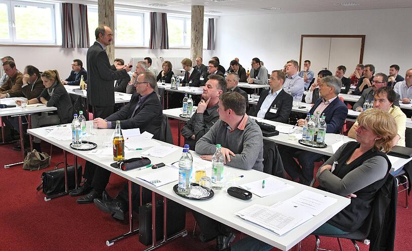 Auf dem Schulplan stehen auch Mitarbeiterführung und Öffentlichkeitsarbeit.