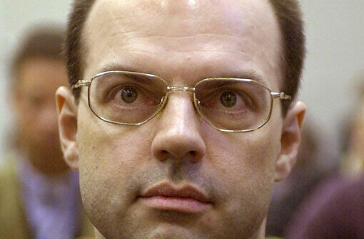 14. April 2004: Drachs Haftstrafe verlängert sich. Weil er sich mit Gewalt einer gerichtlich angeordneten DNA-Probe widersetzte, verurteilt ihn das Hamburger Amtsgericht wegen Widerstandes gegen Vollstreckungsbeamte zu drei zusätzlichen Monaten Gefängnis.