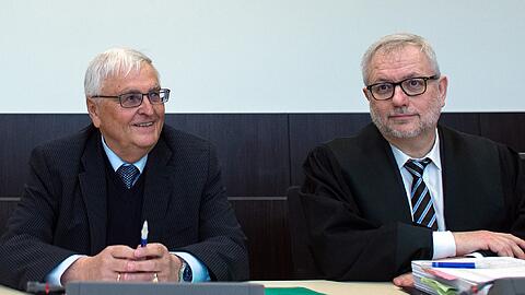 Theo Zwanziger mit seinem Anwalt Hans-Jörg Metz.