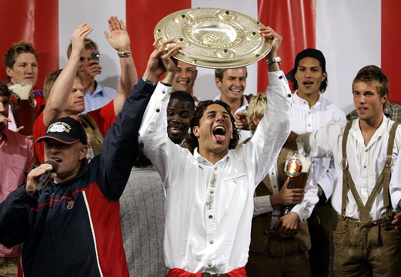 Und hier bei seiner zweiten im Jahre 2005.