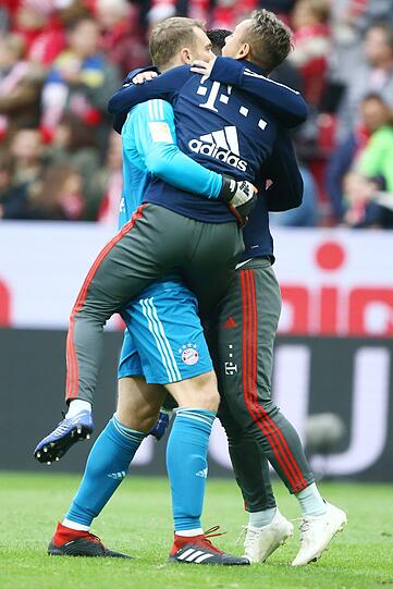 RAFINHA, OHNE NOTE: Letzte Einwechslung. Kam in der 83. Minute für Müller. Durfte mal einen offensiven Rechtsaußen geben.