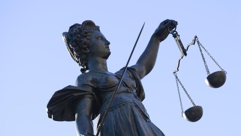 Die Statue der Justitia. Die Statue der Justitia.