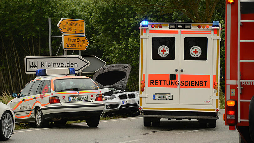 Nach einem Crash auf der B388 setzte ein verunfallter BMW automatisch einen Notruf ab.