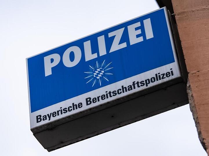 Ein Polizei-Azubi hat in Würzburg versehentlich einen Mit-Auszubildenden erschossen. Foto: Nicolas Armer/Archiv