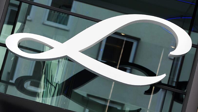 Das Logo der Linde AG, aufgenommen in München am Hauptsitz des Unternehmens. Foto: Tobias Hase/Illustration Das Logo der Linde AG, aufgenommen in München am Hauptsitz des Unternehmens. Foto: Tobias Hase/Illustration