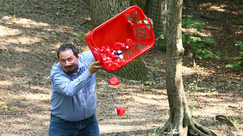 Los geht's: Bernhard Goodwin und seine roten Enten.