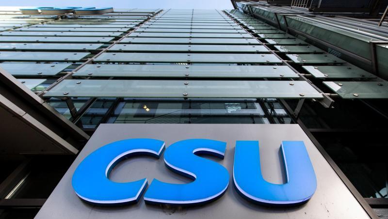 Der Schriftzug "CSU Landesleitung" ist an der CSU-Zentrale zu sehen. Foto: Matthias Balk/dpa/Archivbild Der Schriftzug "CSU Landesleitung" ist an der CSU-Zentrale zu sehen. Foto: Matthias Balk/dpa/Archivbild