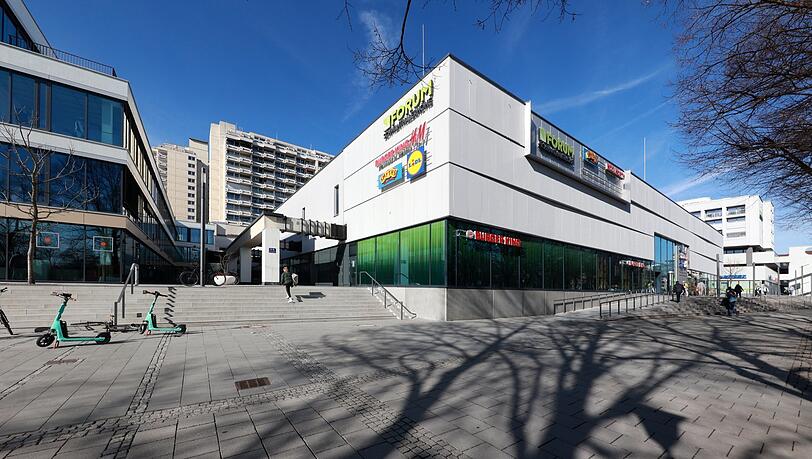 Seit 2019 gibt es das Forum Schwanthalerhöhe. Weil die Kunden sich durch Corona umorientiert haben gehen die Betreiber nun neue Wege: Mehr Unterhaltung und weniger Shopping.