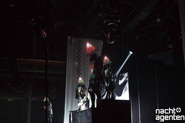 Hip-Hop a la Deichkind. Bilder von der fulminanten Show am 23.11 im Zenith in München.