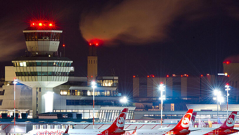 In Tegel werden jährlich 22 bis 23 Millionen Passagiere abgefertigt. In Tegel werden jährlich 22 bis 23 Millionen Passagiere abgefertigt.