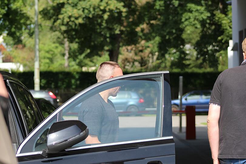 Die Bilder vom ersten Auftritt von Carlo Ancelotti an der Säbener Straße.