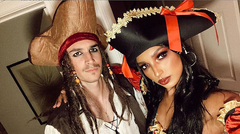 Jasmine Tookes und Juan David Borrero haben sich für ein Partnerkostüm entschieden