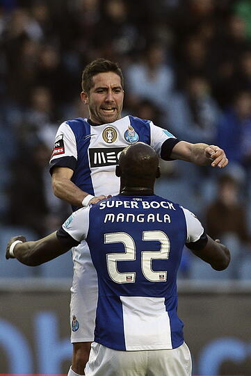 Für Mittelfeldspieler Joao "Duracell" Moutinho überweist Monaco 35 Millionen Euro an den FC Porto.