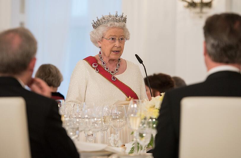 Königliche Tischrede: Die Queen im Schloss Bellevue.