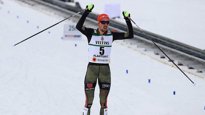 Johannes Rydzek holt sich seine dritte Goldmedaille.
