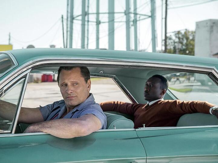 Tony "The Lip" Vallelonga (Viggo Mortensen) ist in "Green Book" der Chauffeur des Jazz-Musikers Don Shirley (Mahershala Ali).