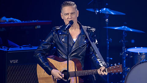 Bryan Adams kommt für ein Konzert in die Olympiahalle nach München. (Archivbild)