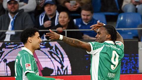 Ein Grund zum Feiern: Noel Futkeu trifft zum 1:0 f&uuml;r F&uuml;rth.