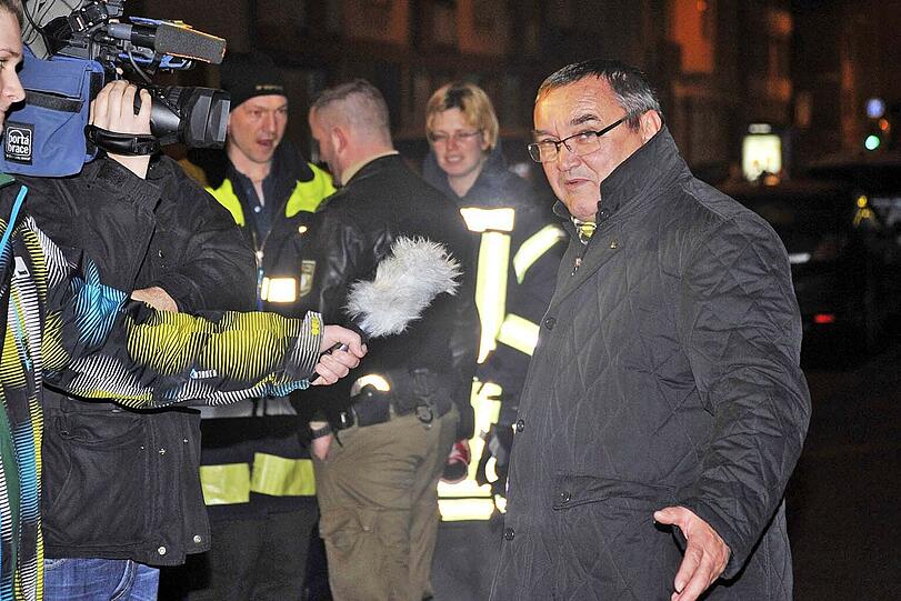 Norman W. an der Unglücksstelle, der 62-Jährige alarmierte Feuerwehr und Polizei.