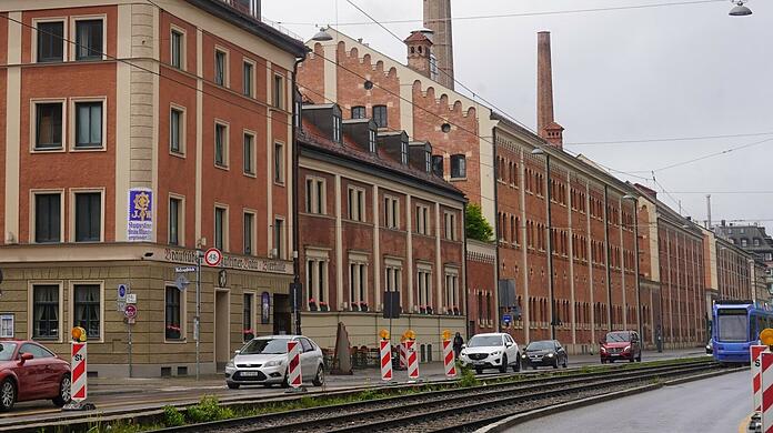 Die Brauerei in Landsberger Straße: Schön ist sie, aber hier ist zu wenig Platz für eine neue Flaschen-Abfüllanlage.