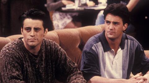 Matt LeBlanc (li.) und Matthew Perry in "Friends".