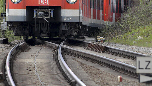 „Ich hatte noch keinen vergleichbaren Fall“, staunt der Bahn-Sprecher. „Ich hatte noch keinen vergleichbaren Fall“, staunt der Bahn-Sprecher.