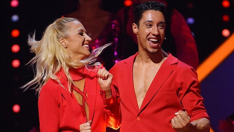 René Casselly wird zusammen mit Kathrin Menzinger zum "Dancing Star 2022".
